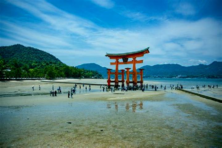 Luna, 24 — Escort in Miyajima, Japan