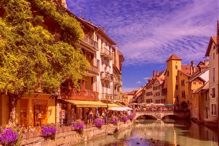 Luna, 24 — Escort in Vouvray, France