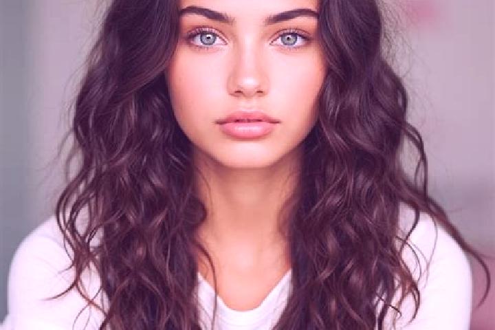 Luna, 25, a brunette dark-eyed mediterranean companion based in Coquelles. Offering Roleplay, OWO, Striptease, Domination. Available for incall and outcall, ...