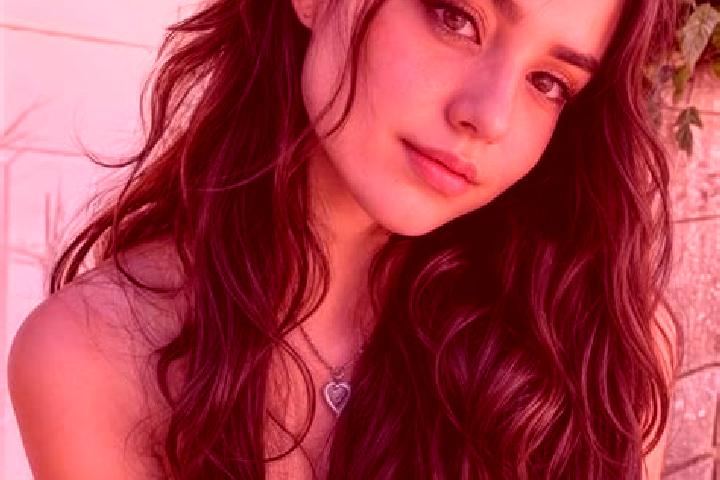 Luna, 25, a chestnut hazel-eyed middle eastern companion based in Haselhorst. Offering Travel Companion, Prostate Massage, Couples, Tantra, Deep French Kissi...