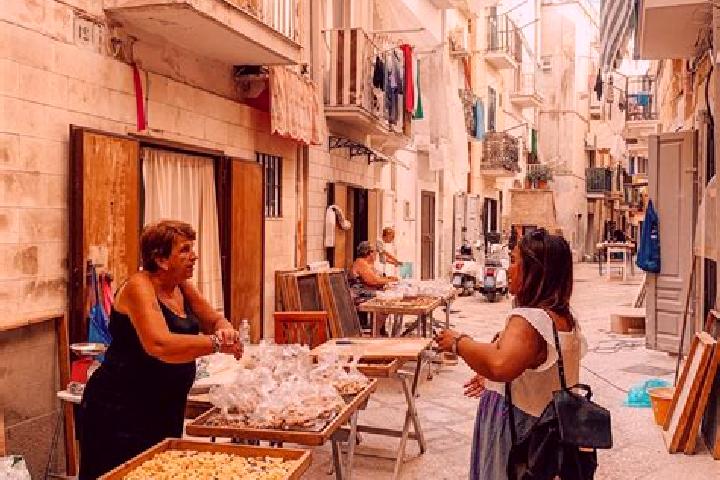 Luna, 25, a platinum blonde green-eyed slavic companion based in Zerlach. Offering Erotic Massage, Party Girl, Travel Companion. Available for incall and out...