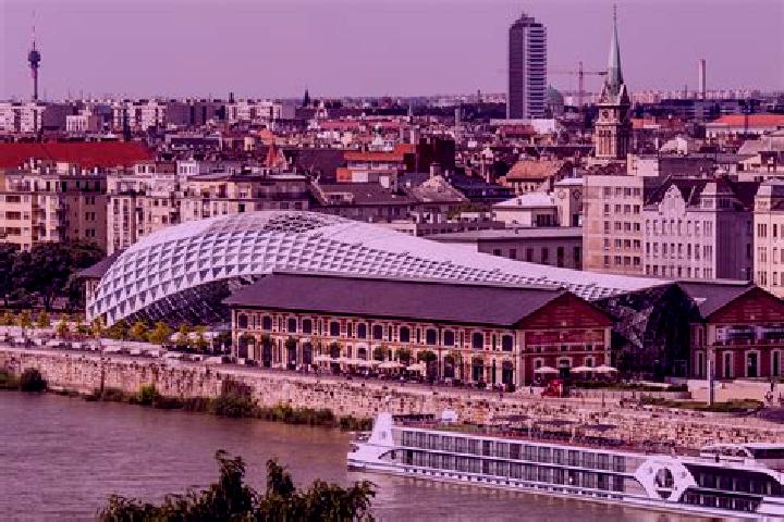 Luna, 25 — Escort in Belso-Ferencvaros, Hungary