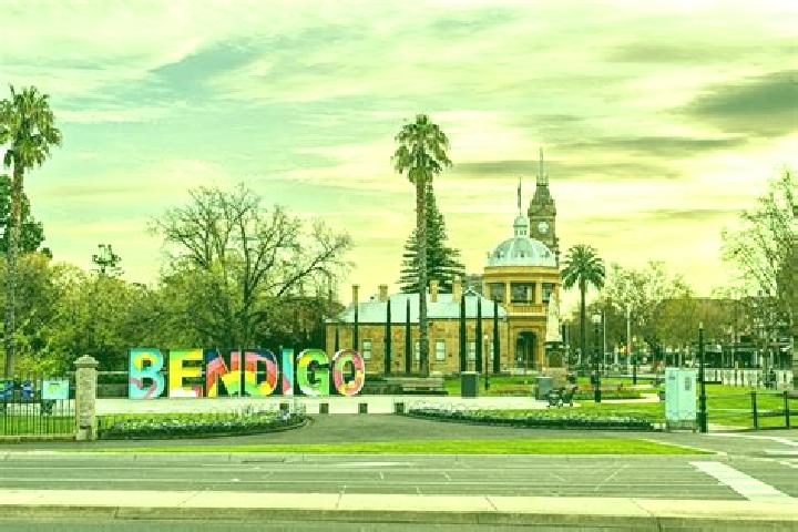 Luna, 25 — Escort in Bendigo city centre, Australia