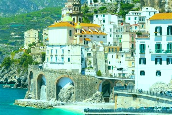Luna, 25 — Escort in Cosenza, Italy