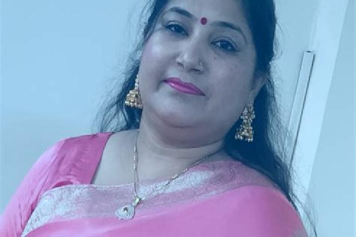 Luna, 25 — Escort in Nakodar, India