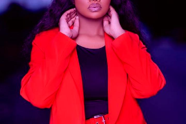 Luna, 25 — Escort in Nguzu Edda, Nigeria