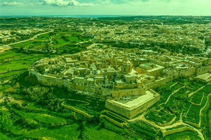 Luna, 25 — Escort in Rabat, Malta