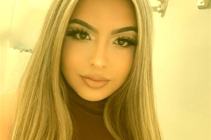 Luna, 26, a blonde grey-eyed latina companion based in Bomaderry. Offering Dinner Date, Domination, Overnight. Available for incall and outcall, overnight bo...