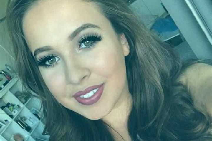 Luna, 26, a dark blonde amber-eyed ebony companion based in Spruce Meadows. Offering CIM, 69, Dinner Date, Massage, Overnight. Available for incall and outca...