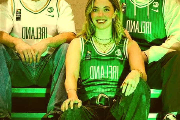 Luna, 26 — Escort in Beaumont, Ireland