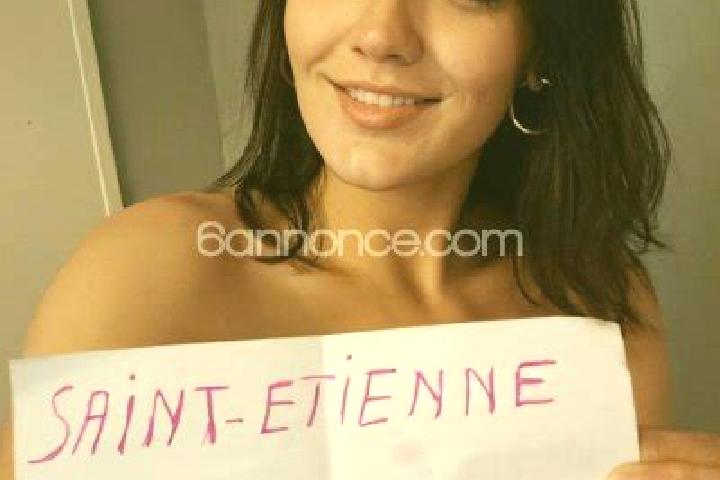 Luna, 26 — Escort in Fontaine-Simon, France