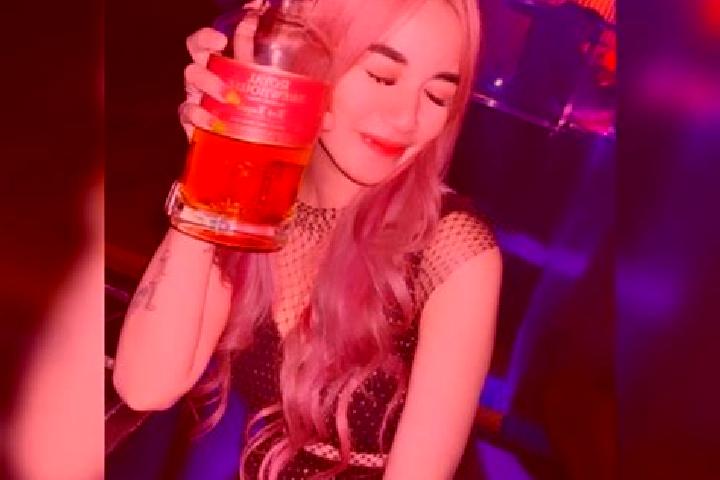 Luna, 26 — Escort in Kalkal Barat, Indonesia