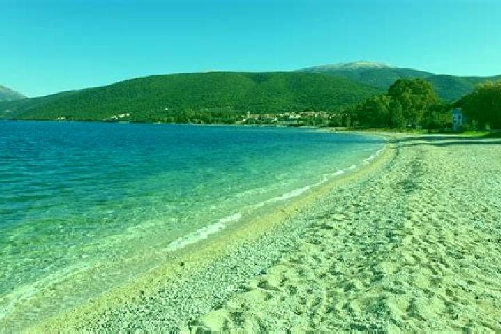 Luna, 26 — Escort in Karavomilos, Greece