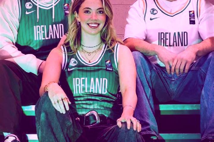 Luna, 26 — Escort in Milltown, Ireland