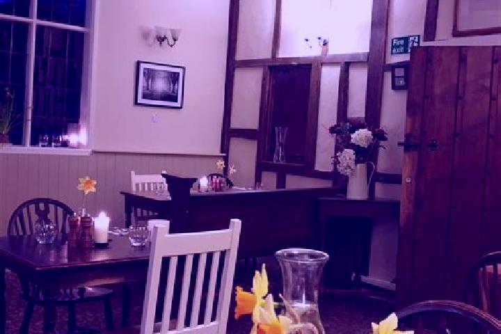 Luna, 26 — Escort in Shobdon, United Kingdom