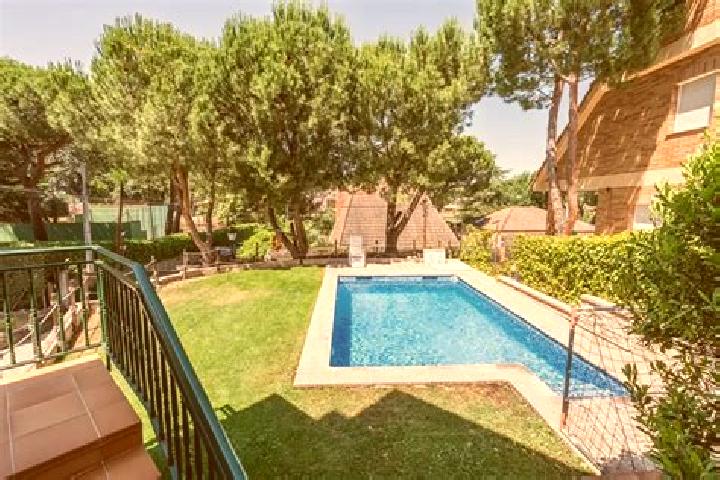 Luna, 26 — Escort in Torrelodones, Spain