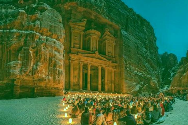 Luna, 26 — Escort in Wadi Musa, Jordan