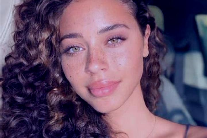 Luna, 27, a black hazel-eyed latina companion based in Mision de Chichimecas. Offering OWO, Striptease, Couples, Erotic Massage, Massage. Available for incal...