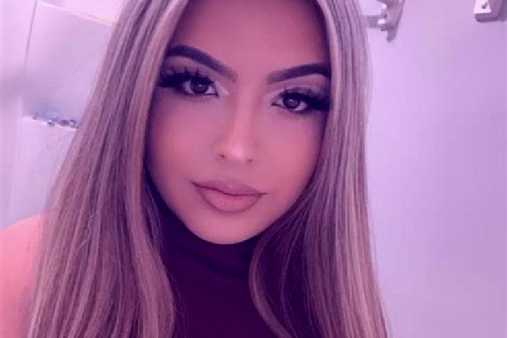 Luna, 27, a blonde brown-eyed latina companion based in Robbiate. Offering Duos, Fetish, Girlfriend Experience, Travel Companion, GFE. Available for incall a...