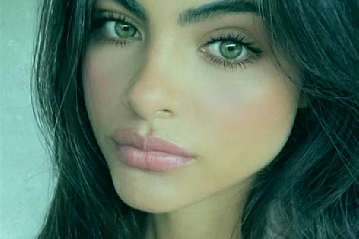 Luna, 27, a brunette green-eyed middle eastern companion based in Bayi awati. Offering Roleplay, Massage. Available for incall and outcall, day and evening d...