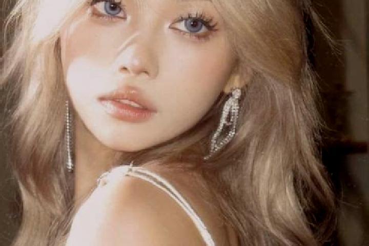 Luna, 27, a dark blonde blue-eyed asian companion based in Huamuchil. Offering Roleplay, Dinner Date, GFE, Massage. Available for incall and outcall, day and...