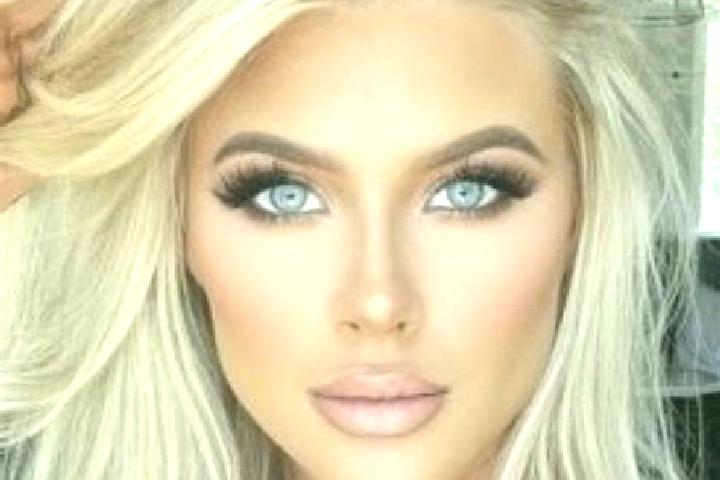 Luna, 27, a platinum blonde amber-eyed latina companion based in Maleo. Offering Massage, BDSM, Deep French Kissing, 69, OWO. Available for incall and outcal...