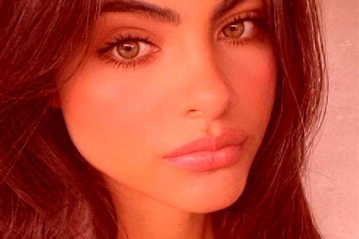 Luna, 27, a red dark-eyed indian companion based in Alamor. Offering Striptease, Duos, Overnight, Couples, GFE. Available for incall and outcall, day and eve...