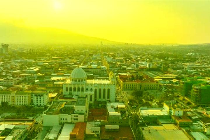 Luna, 27 — Escort in Ciudad Barrios, El Salvador