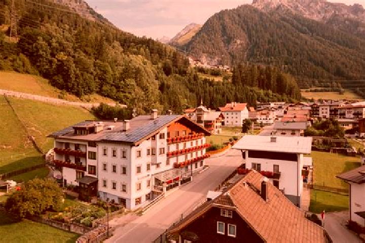 Luna, 27 — Escort in Flirsch, Austria
