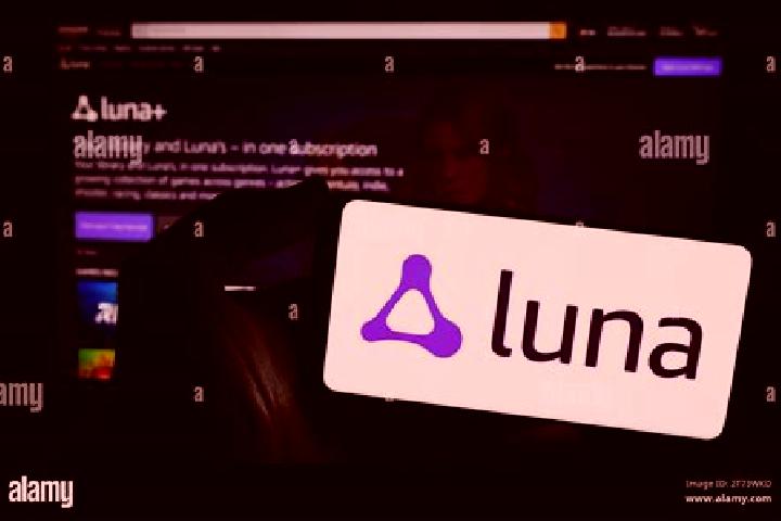 Luna, 27 — Escort in Novozuyevka, Ukraine