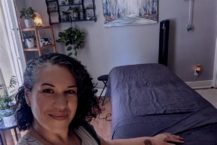 Luna, 28, a black grey-eyed ebony companion based in Alsozsolca. Offering CIM, Couples, Erotic Massage. Available for incall and outcall, day and evening dates.