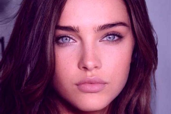 Luna, 28, a brunette green-eyed caribbean companion based in Hartley Wintney. Offering Roleplay, Striptease, Couples. Available for incall and outcall, day a...