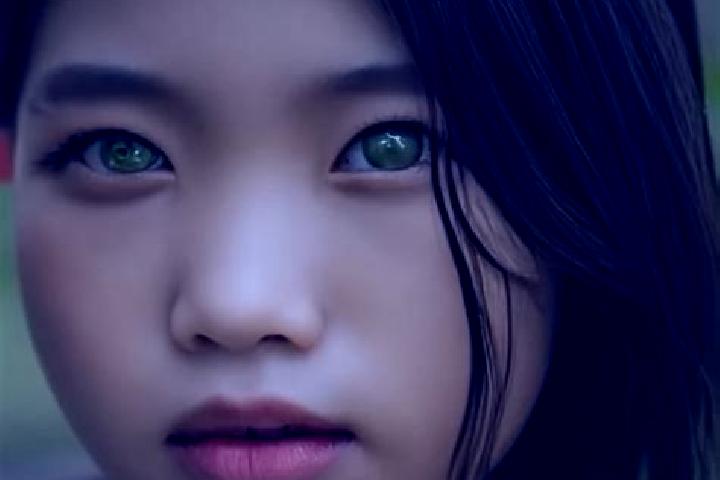 Luna, 28, a chestnut green-eyed asian companion based in Le Tourne. Offering Striptease, Tantra, CIM, GFE. Available for incall and outcall, overnight bookin...