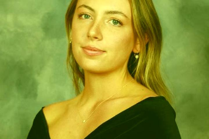 Luna, 28 — Escort in Bystrom, United States