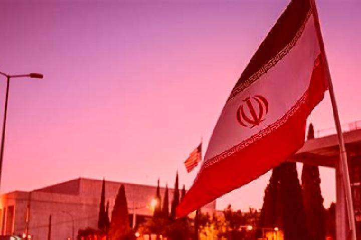 Luna, 28 — Escort in Koreyt-e Borumi, Iran
