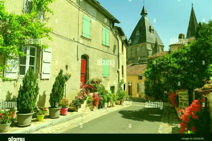 Luna, 28 — Escort in Le Dorat, France