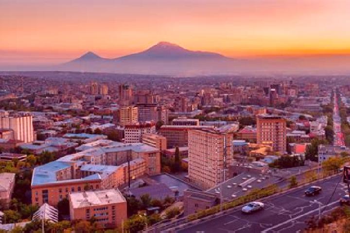 Luna, 28 — Escort in Zuygaghbyur, Armenia