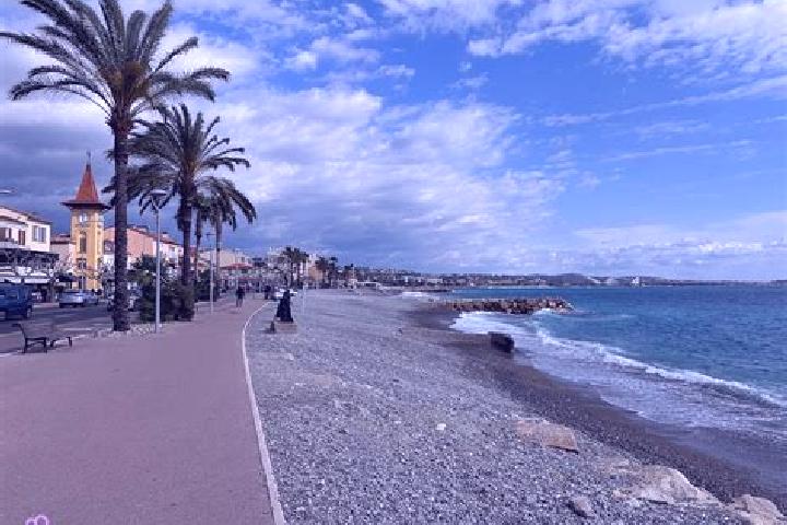 Luna, 29, a black dark-eyed european companion based in Cagnes-sur-Mer. Offering Roleplay, CIM, Erotic Massage, Tantra. Available for incall and outcall, ove...