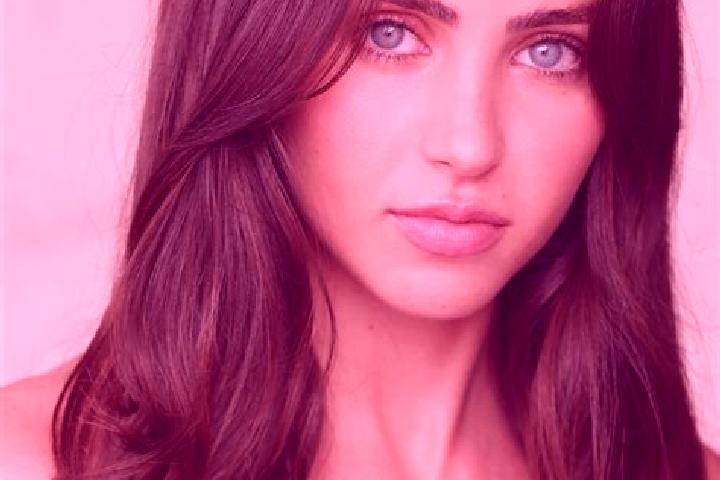 Luna, 29, a brunette brown-eyed caucasian companion based in Templestowe. Offering Roleplay, Dinner Date, Deep French Kissing, Fetish, Girlfriend Experience....