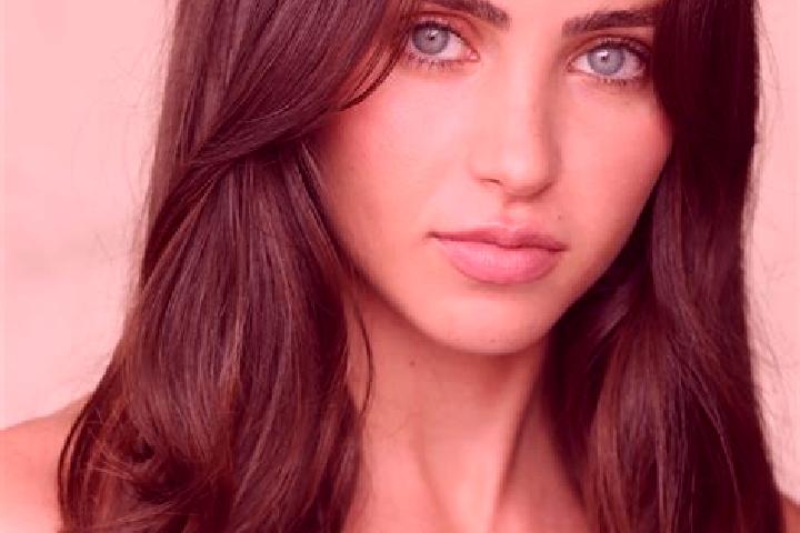 Luna, 29, a brunette dark-eyed slavic companion based in Cornitel. Offering Domination, Striptease, Couples. Available for incall and outcall, overnight book...