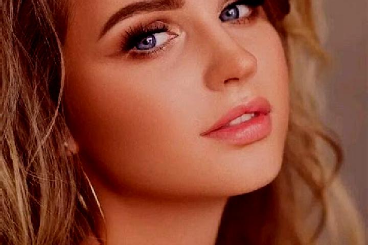 Luna, 29, a dark blonde blue-eyed indian companion based in Sammersdorf. Offering A-Level, Prostate Massage, Massage. Available for incall and outcall, overn...