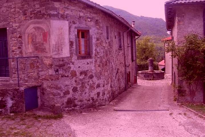 Luna, 29 — Escort in Corniglio, Italy