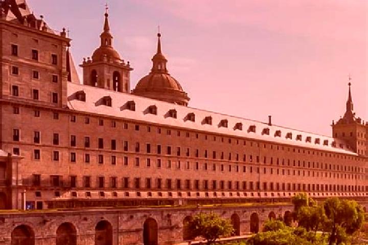 Luna, 29 — Escort in El Escorial, Spain
