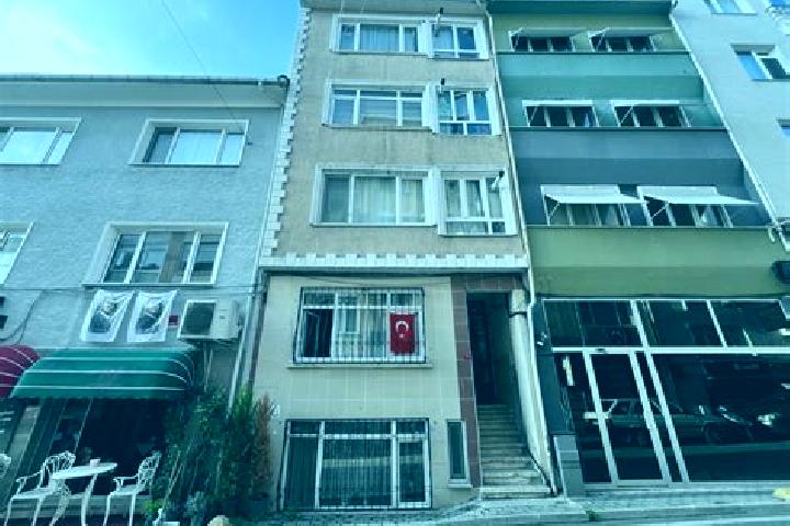 Luna, 29 — Escort in UEskuedar, Turkey