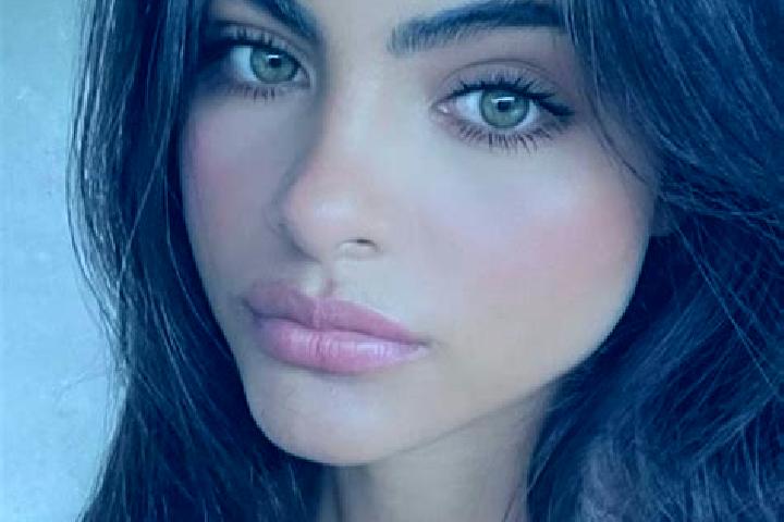 Luna, 30, a brunette green-eyed caribbean companion based in Cerros Blancos. Offering Tantra, Striptease, A-Level. Available for incall and outcall, overnigh...