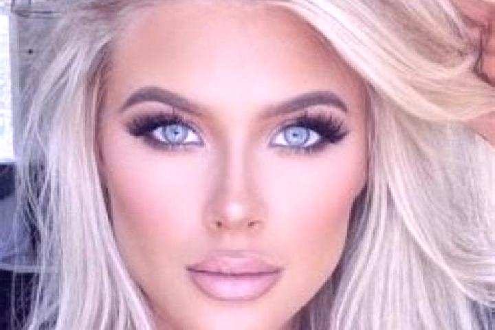 Luna, 30, a platinum blonde brown-eyed mediterranean companion based in Wilczyn. Offering CIM, Fetish, Massage, Domination, Couples. Available for incall and...