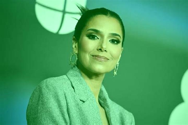 Luna, 30, a red green-eyed latina companion based in Datartua. Offering Prostate Massage, Domination, Overnight, A-Level, Duos. Available for incall and outc...