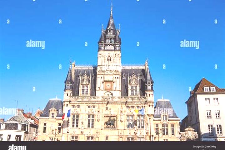 Luna, 30 — Escort in Compiegne, France