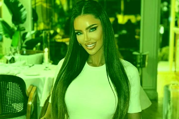 Luna, 30 — Escort in Dragusani, Romania