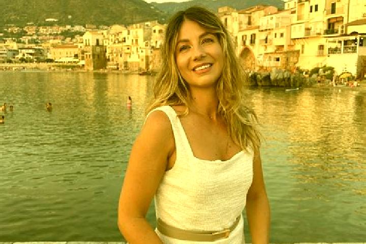 Luna, 30 — Escort in Niscemi, Italy